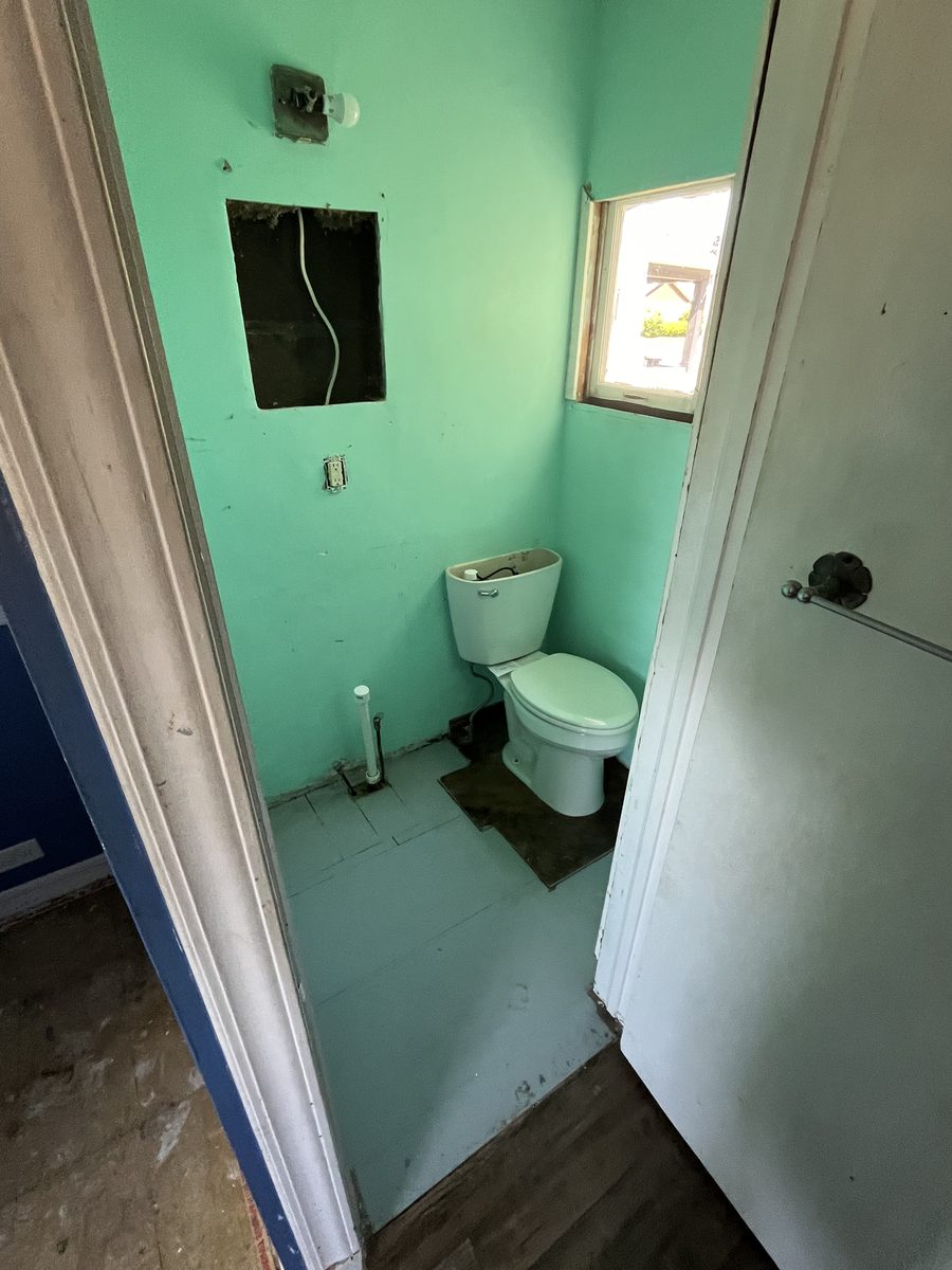 Before: Bathroom — Roosevelt Ave San Jose CA