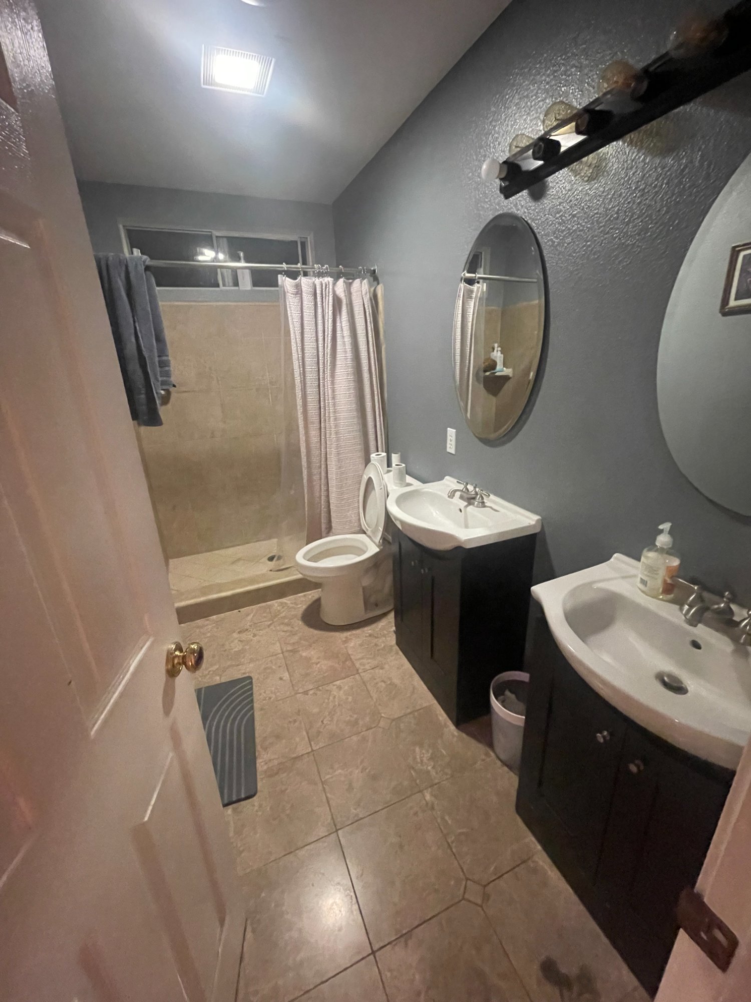 Before: Upstairs bathroom — Garlic House, Gilroy CA