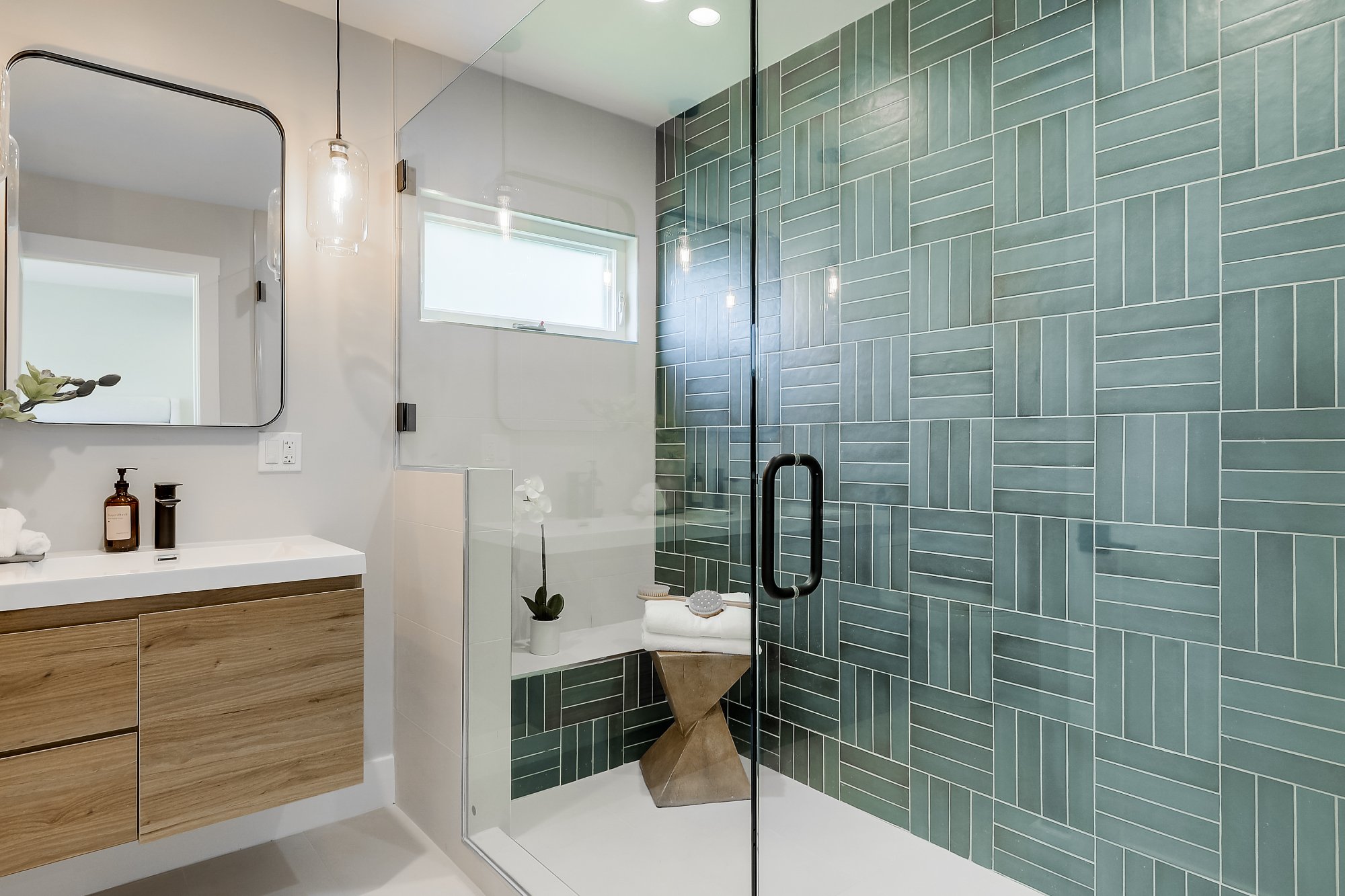 After: Hall bath — Hoarder Home, San Bruno CA